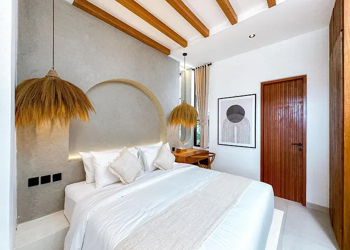 Casa Petak 4 - Charming 2br Tropical Villa, Bright & Modern In Pererenan فيلة *