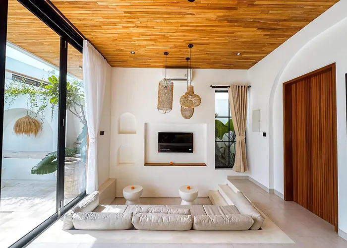 Casa Petak 4 - Charming 2br Tropical Villa, Bright & Modern In Pererenan فيلة