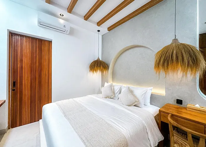 Casa Petak 4 - Charming 2br Tropical Villa, Bright & Modern In Pererenan *