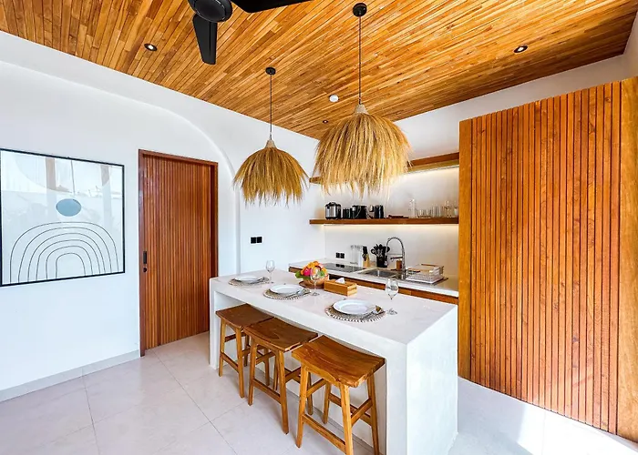 Casa Petak 4 - Charming 2br Tropical Villa, Bright & Modern In Pererenan *