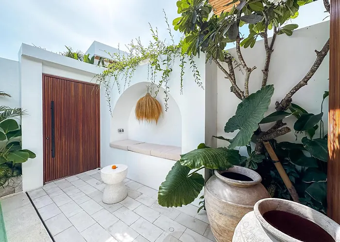 Casa Petak 4 - Charming 2br Tropical Villa, Bright & Modern In Pererenan فيلة *